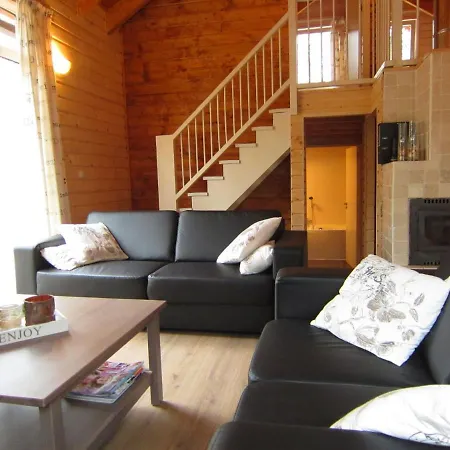 Cozy Chalet In Oignies-en-thierache With Sauna 瓦涅