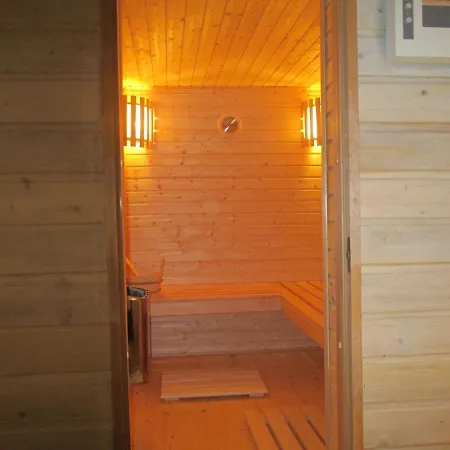 Cozy Chalet In Oignies-en-thierache With Sauna * 瓦涅